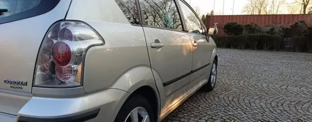 TOYOTA Corolla Verso 