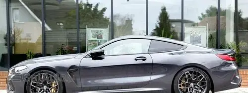 BMW M8 