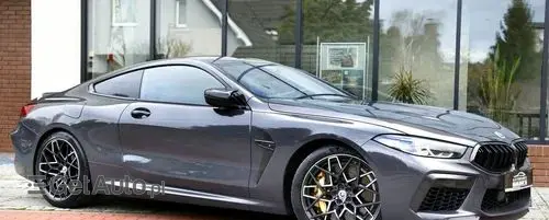 BMW M8 