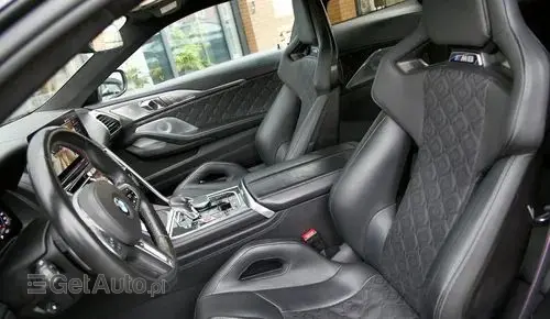 BMW M8 