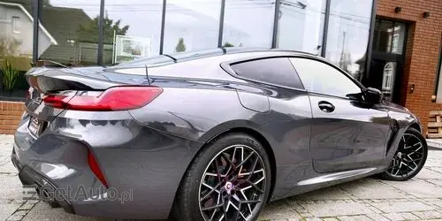 BMW M8 