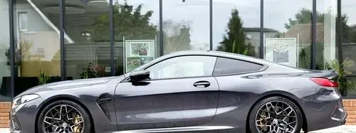 BMW M8 
