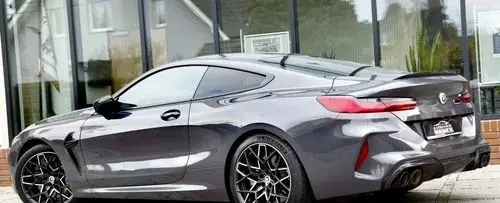BMW M8 