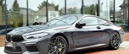 BMW M8 