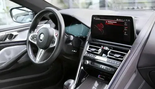 BMW M8 
