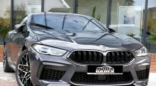 BMW M8 
