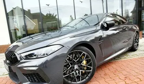 BMW M8 