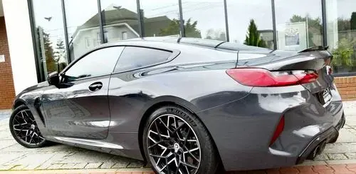 BMW M8 