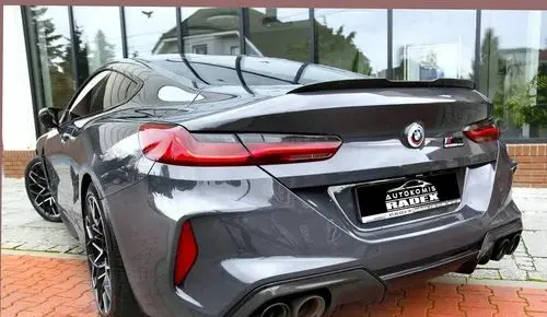 BMW M8 
