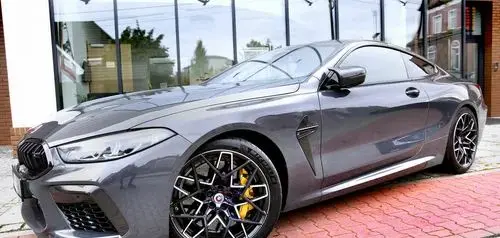 BMW M8 