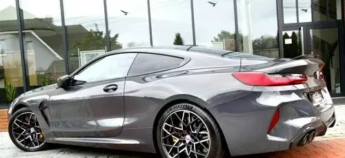 BMW M8 
