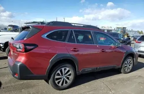 SUBARU Outback 