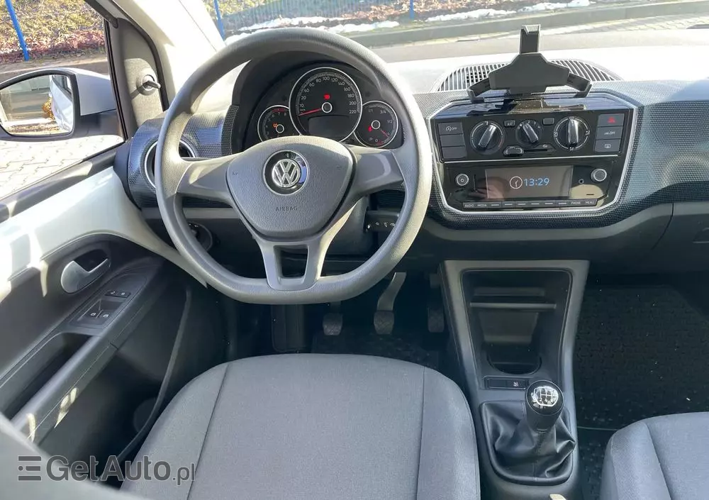 VOLKSWAGEN Up! 