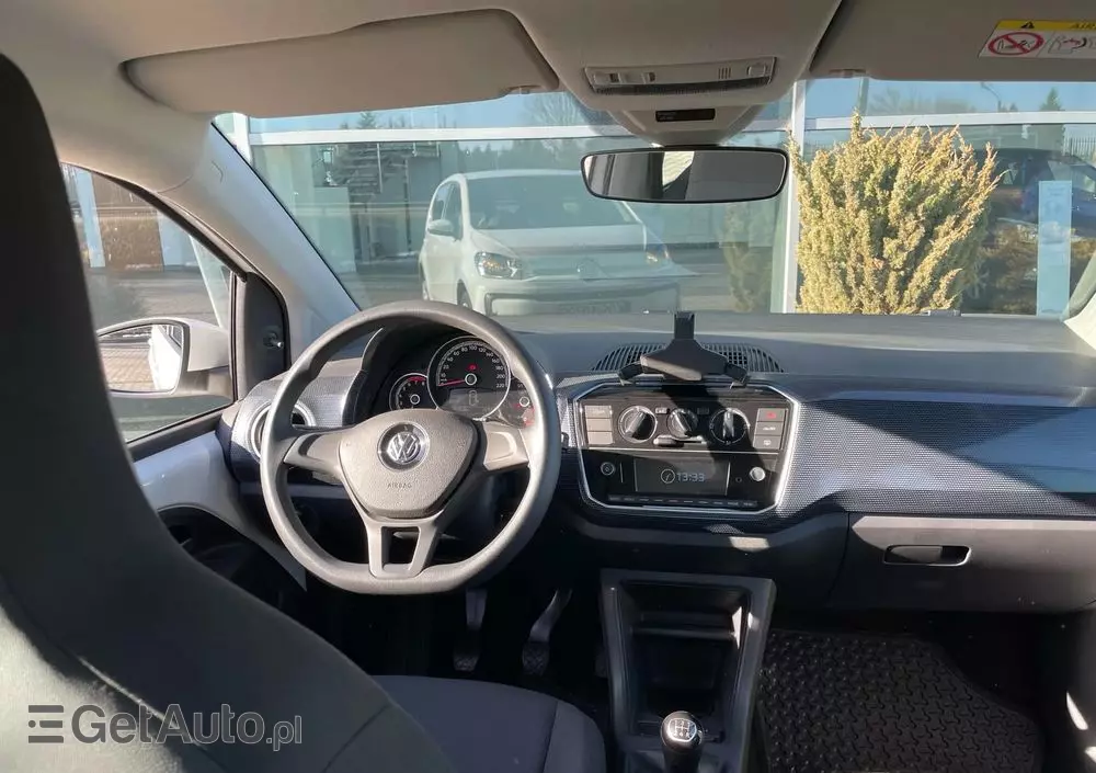 VOLKSWAGEN Up! 