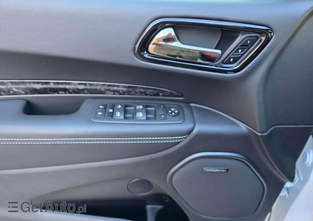 DODGE Durango Ver-6-4-srt