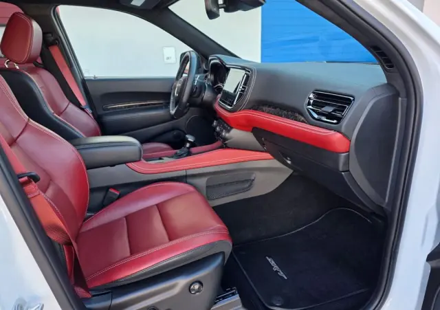 DODGE Durango Ver-6-4-srt