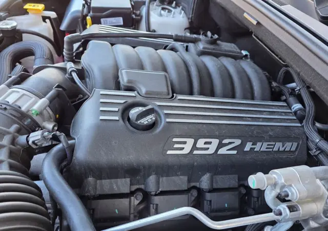 DODGE Durango Ver-6-4-srt