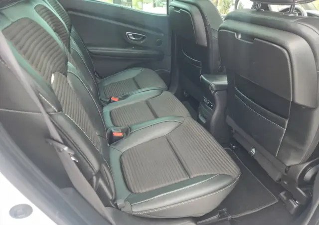 RENAULT Scenic BLUE dCi 120 EDC BUSINESS EDITION