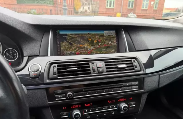 BMW Seria 5 518d (143 KM)