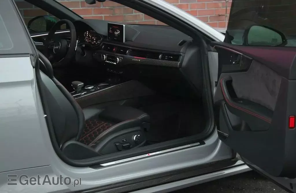 AUDI Rs5 