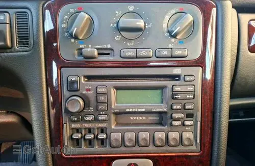 VOLVO C70 