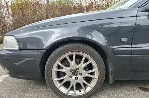 VOLVO C70 