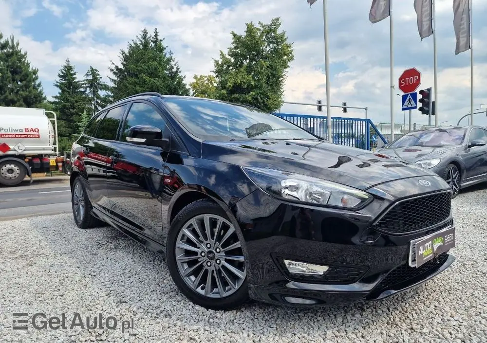 FORD Focus SW 1.0 EcoBoost ST-Line Red ASS