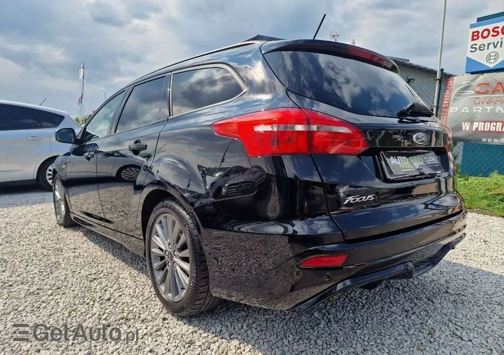 FORD Focus SW 1.0 EcoBoost ST-Line Red ASS