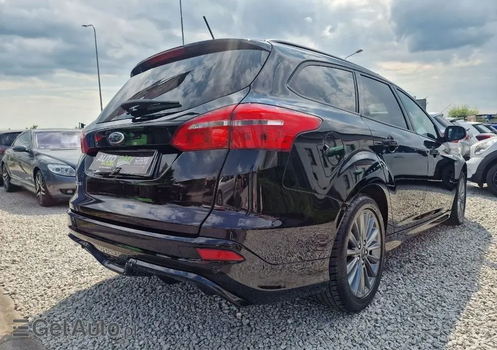 FORD Focus SW 1.0 EcoBoost ST-Line Red ASS