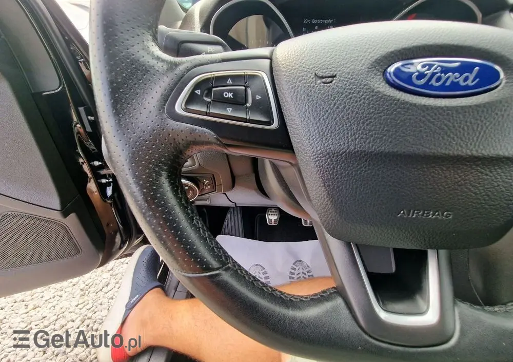 FORD Focus SW 1.0 EcoBoost ST-Line Red ASS
