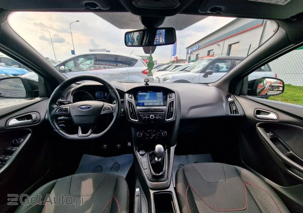 FORD Focus SW 1.0 EcoBoost ST-Line Red ASS