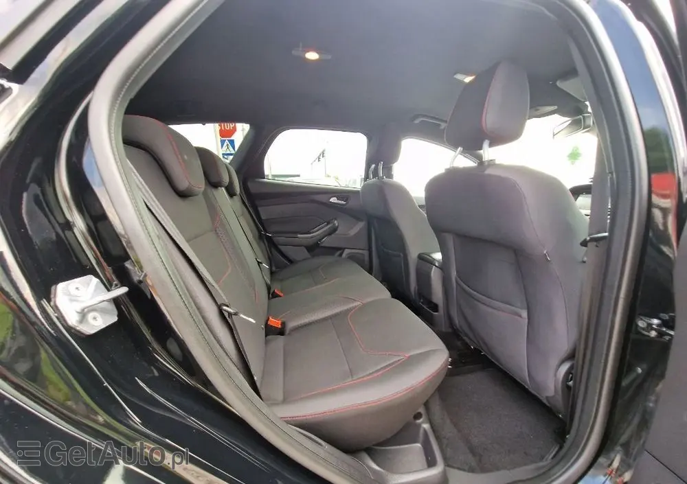 FORD Focus SW 1.0 EcoBoost ST-Line Red ASS