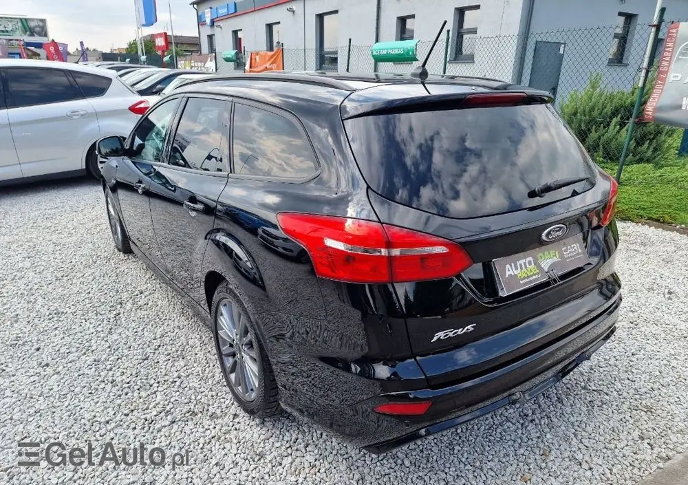 FORD Focus SW 1.0 EcoBoost ST-Line Red ASS