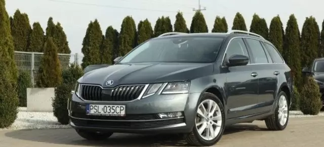 SKODA Octavia 
