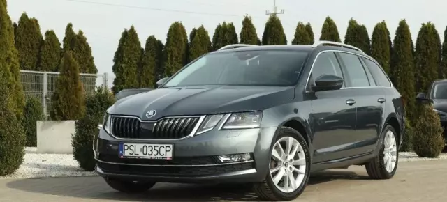SKODA Octavia 