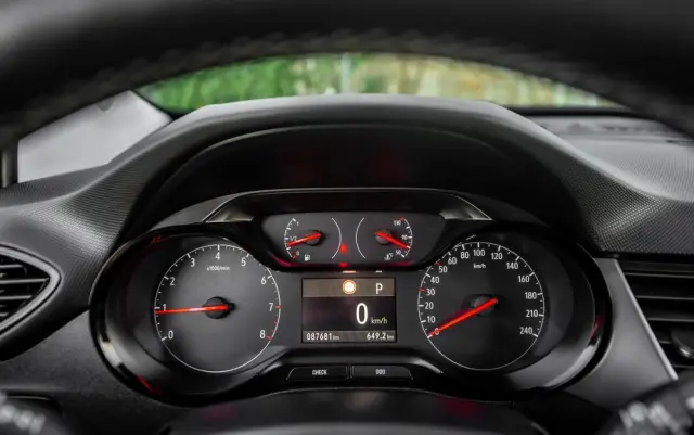 OPEL Crossland X 1.2 Start/Stop Automatik Design Line