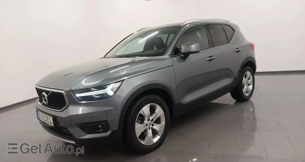 VOLVO XC 40 D3 R-Design