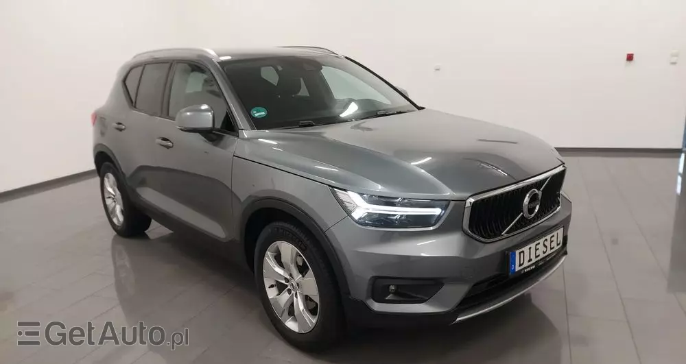 VOLVO XC 40 D3 R-Design