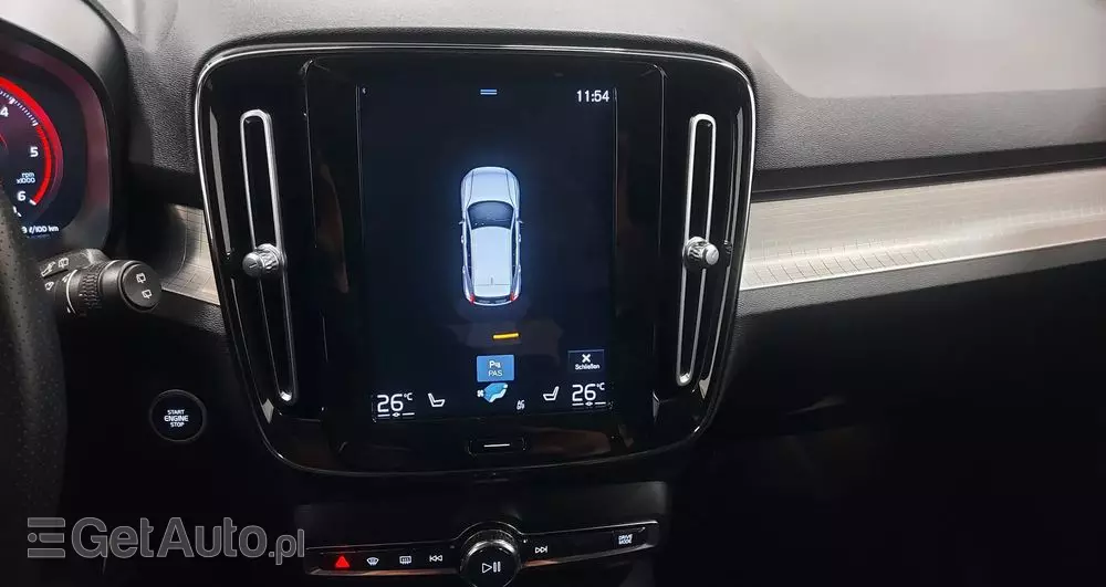 VOLVO XC 40 D3 R-Design