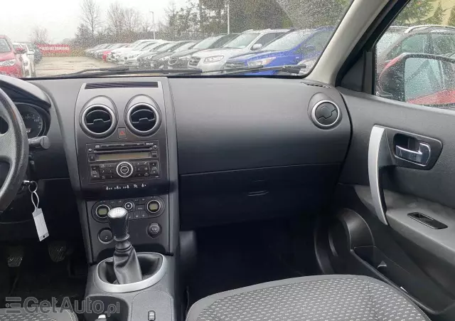 NISSAN Qashqai 2.0 acenta