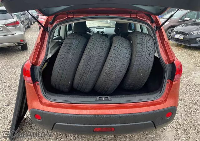 NISSAN Qashqai 2.0 acenta