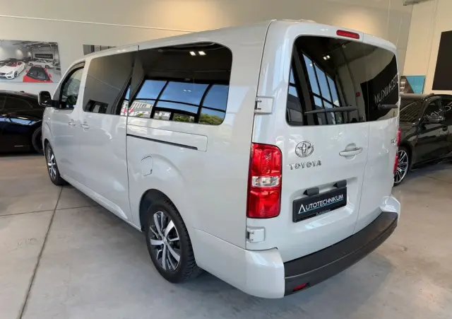 TOYOTA ProAce Kombi D-4D Long 2,8t