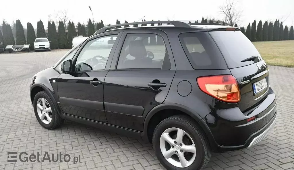 SUZUKI Sx4 