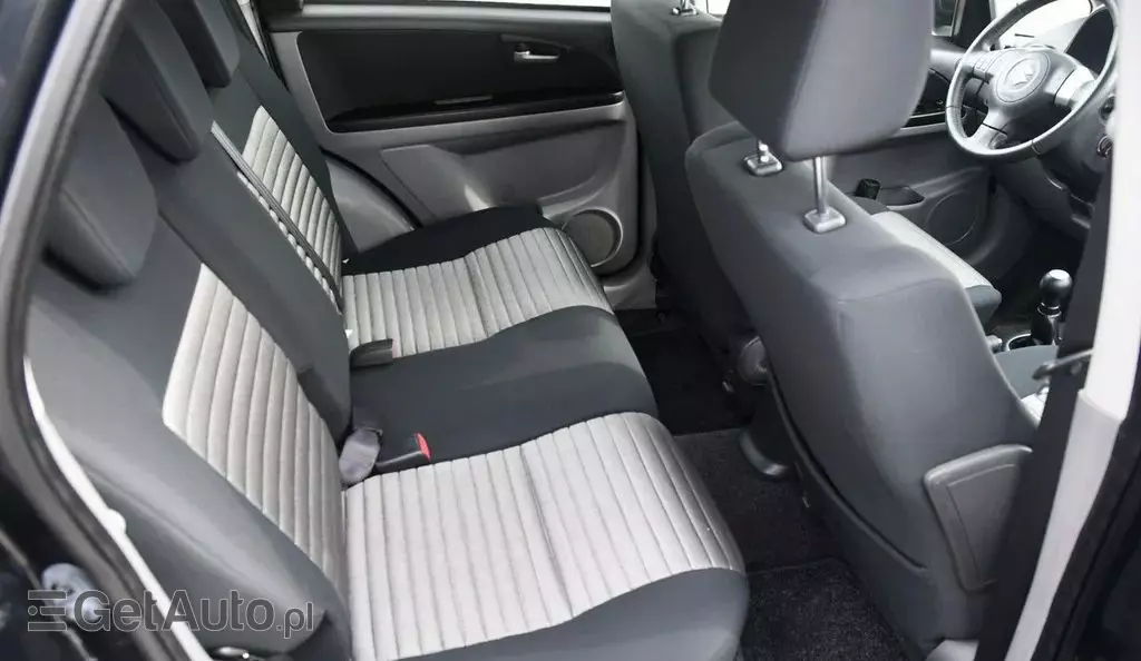 SUZUKI Sx4 