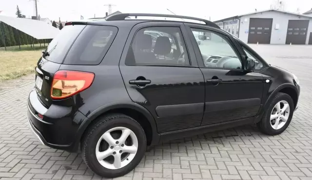 SUZUKI Sx4 
