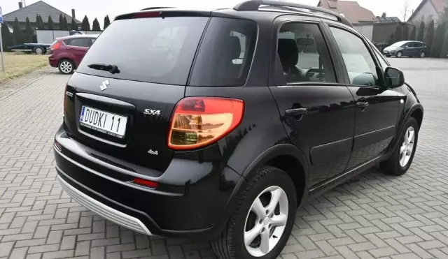 SUZUKI Sx4 