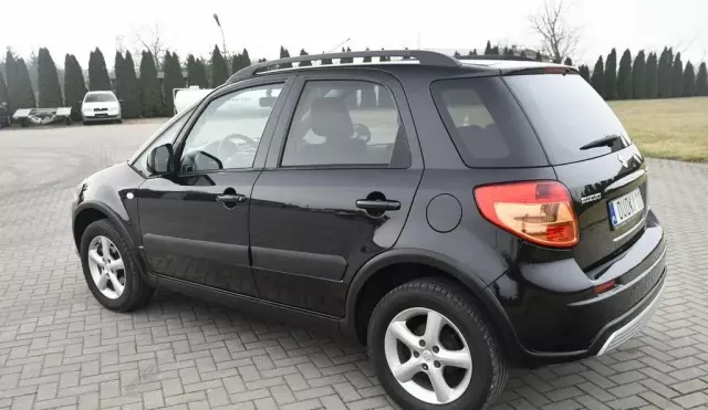 SUZUKI Sx4 