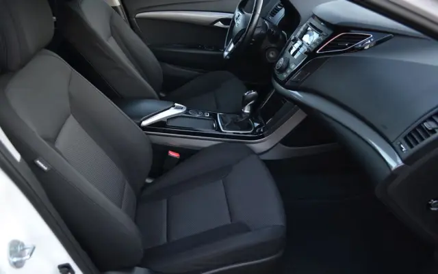 HYUNDAI I40 1.6 Comfort