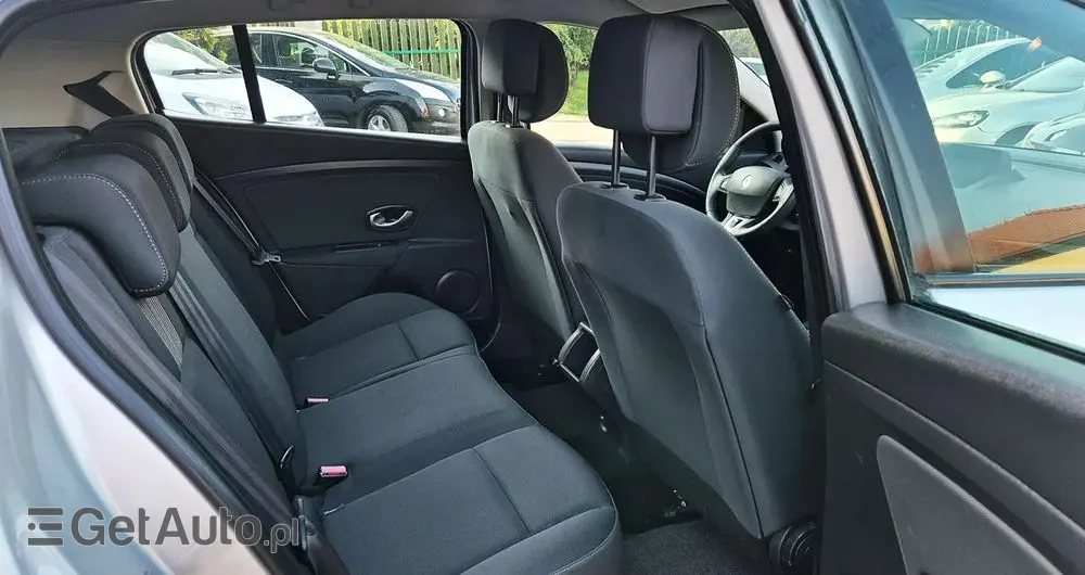 RENAULT Megane 1.6 16V 110 Paris Business