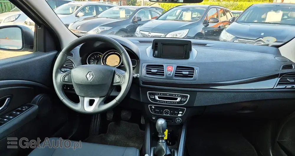 RENAULT Megane 1.6 16V 110 Paris Business